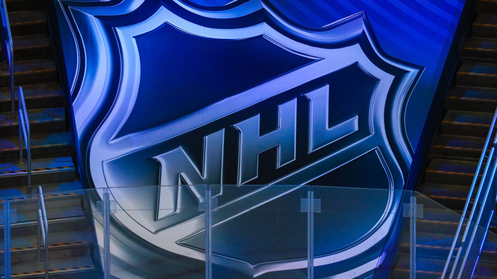 Report: NHL to discuss holding 2021 playoffs in bubble