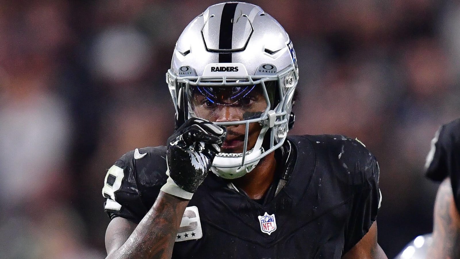 Raiders have difficult decision to make on offensive star