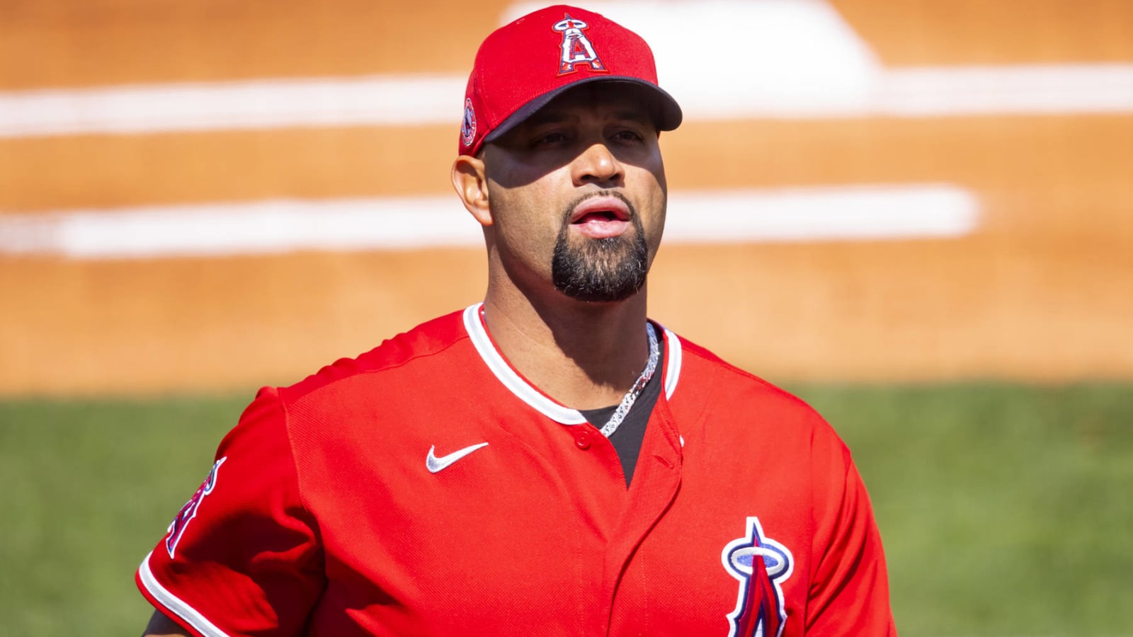Albert Pujols clears waivers, becomes free agent