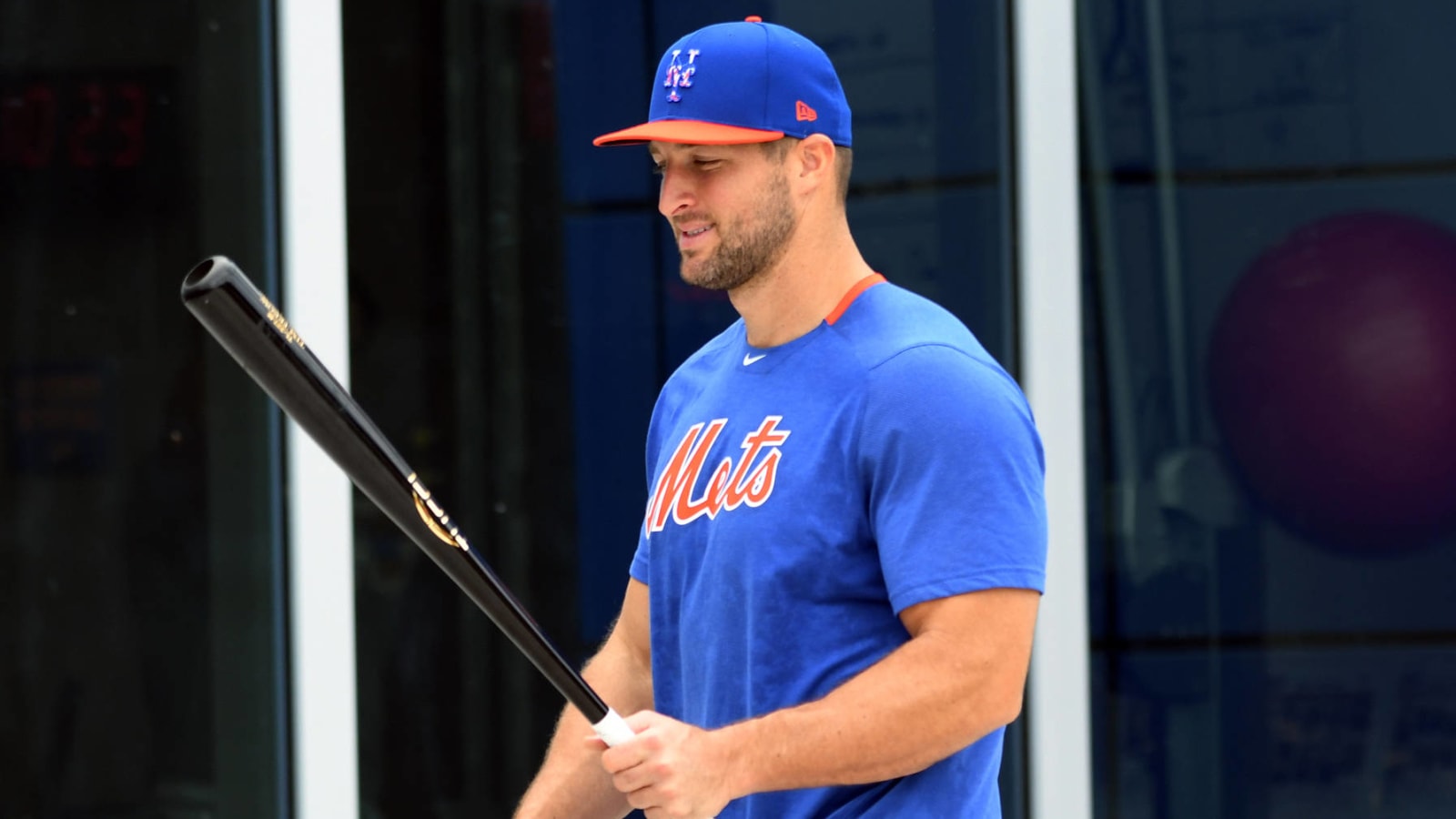 Mets considering Tim Tebow for spot in 60-man player pool