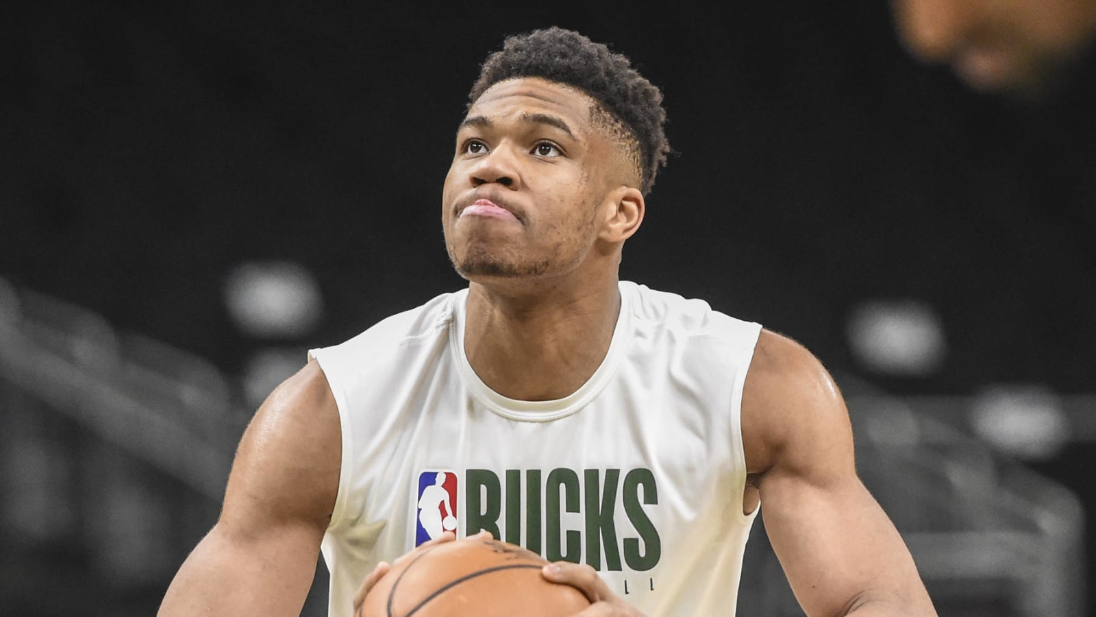 Watch: Giannis has great reaction to girlfriend saying she used to be Lakers fan