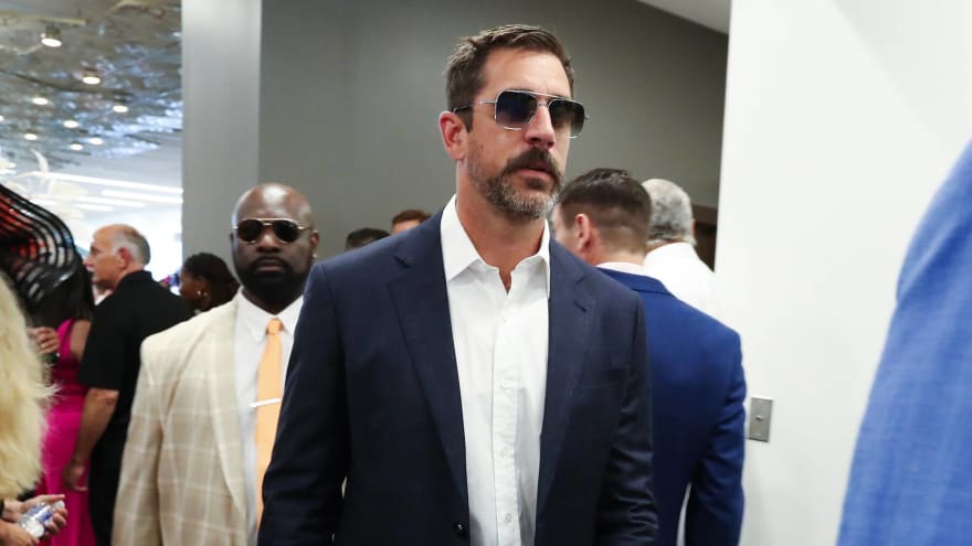 Jets QB Aaron Rodgers insists focus has been on football