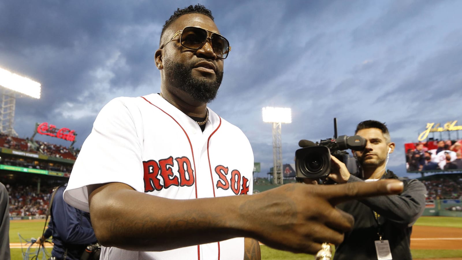 Restraining order issued against Red Sox legend David Ortiz in Dominican Republic 