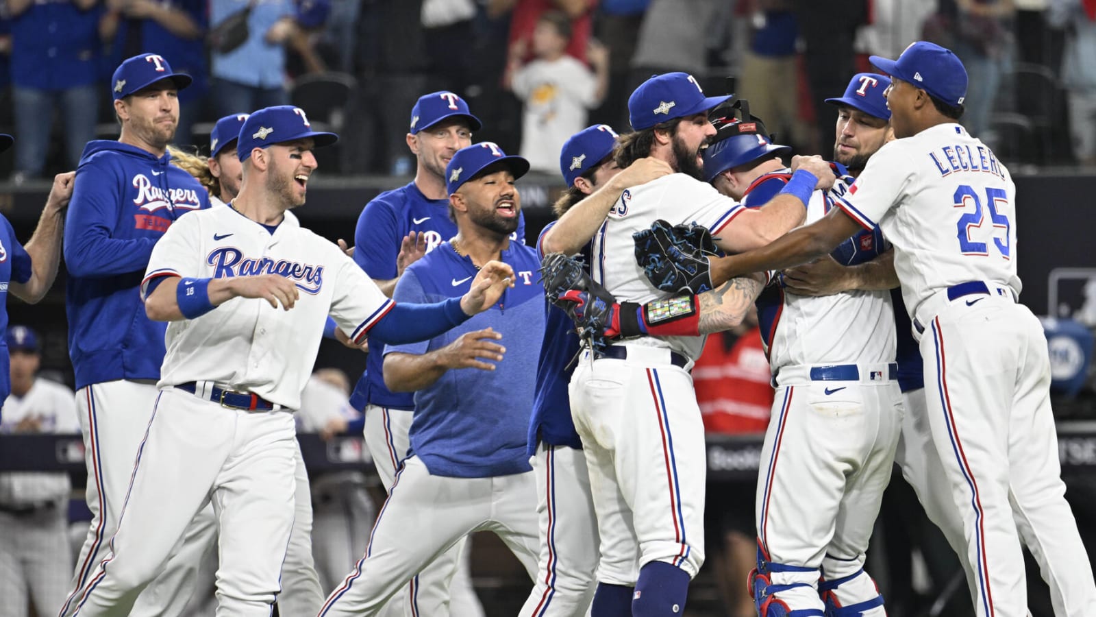 Rangers fans chant 'We want Houston' following ALDS sweep of Orioles