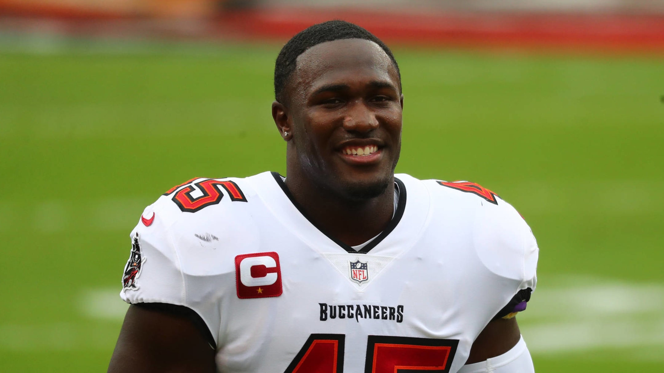 Tampa Bay Buccaneers Shaq Barrett, Devin White Practice