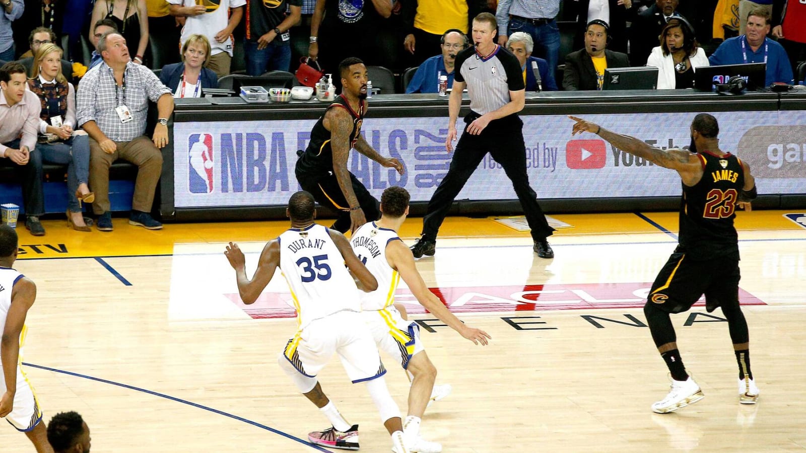 JR Smith takes shot at Cavs over handling of Finals gaffe Yardbarker