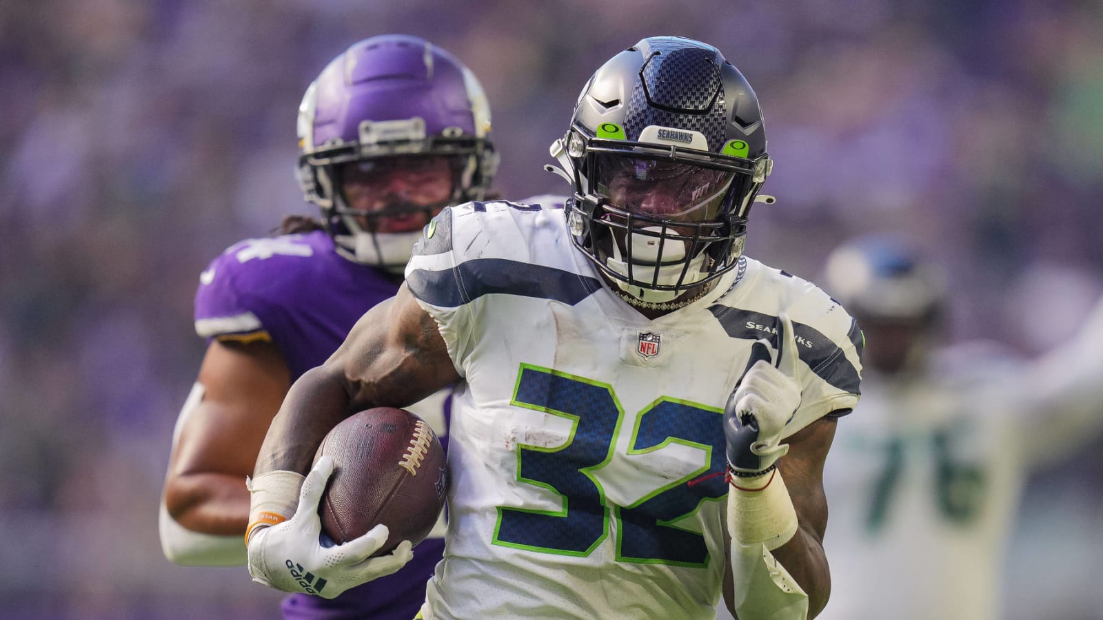 Seahawks RB Chris Carson to have season-ending neck surgery