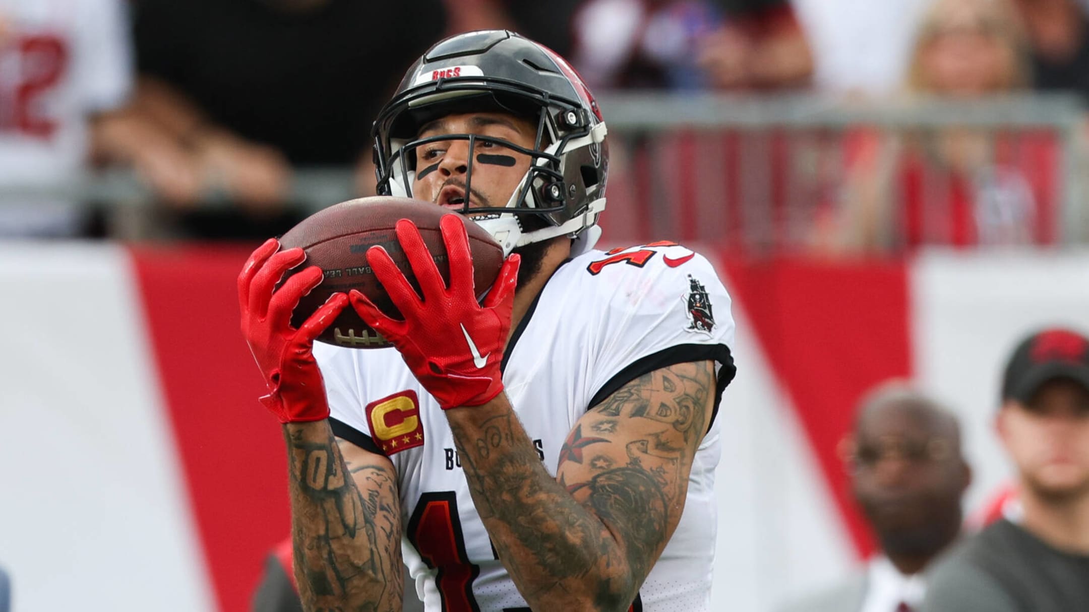 Bucs receiver Mike Evans will play tonight vs. Bears