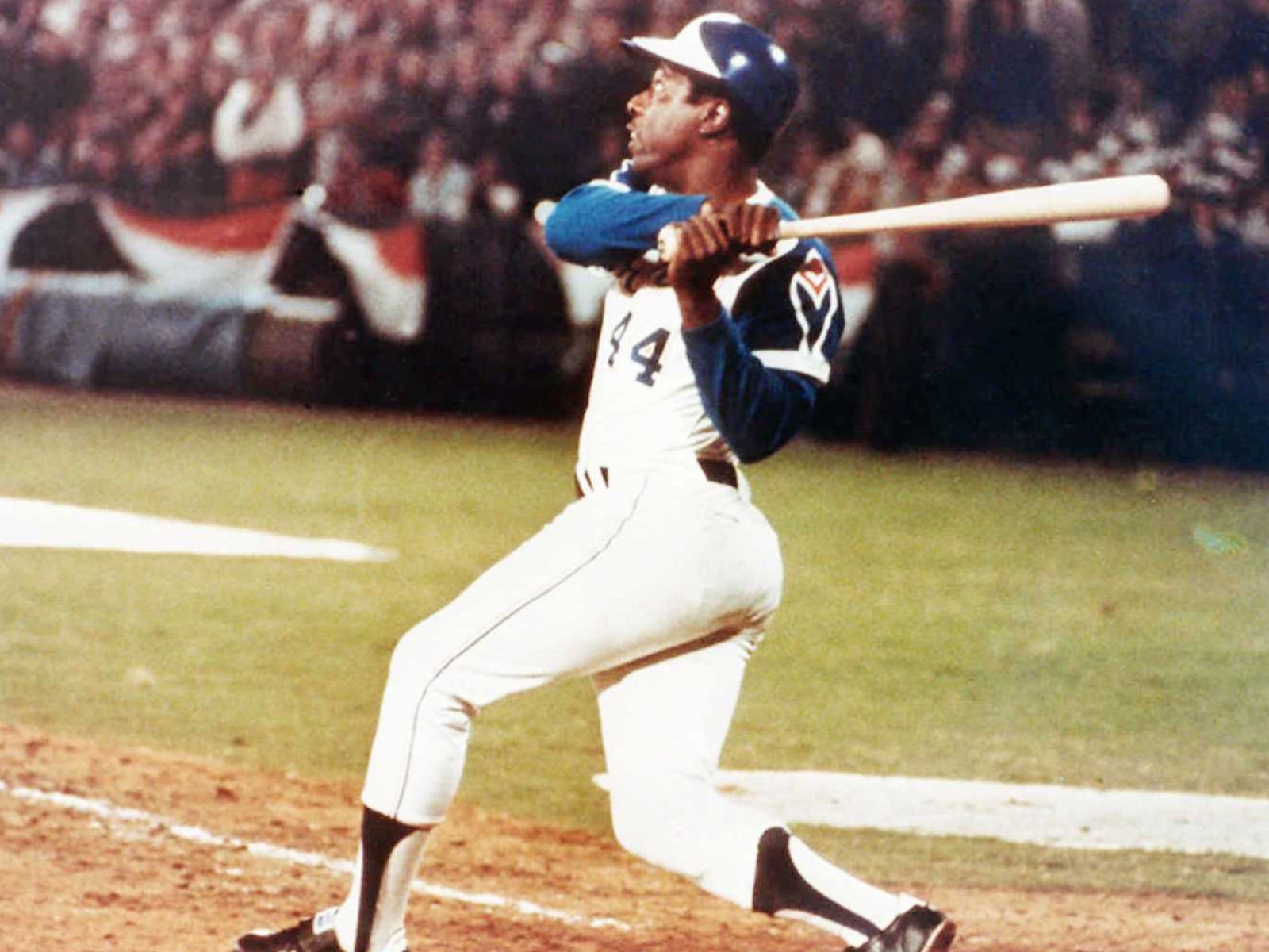 Hank Aaron, Baseball's Legendary Slugger, Dies At 86 : NPR