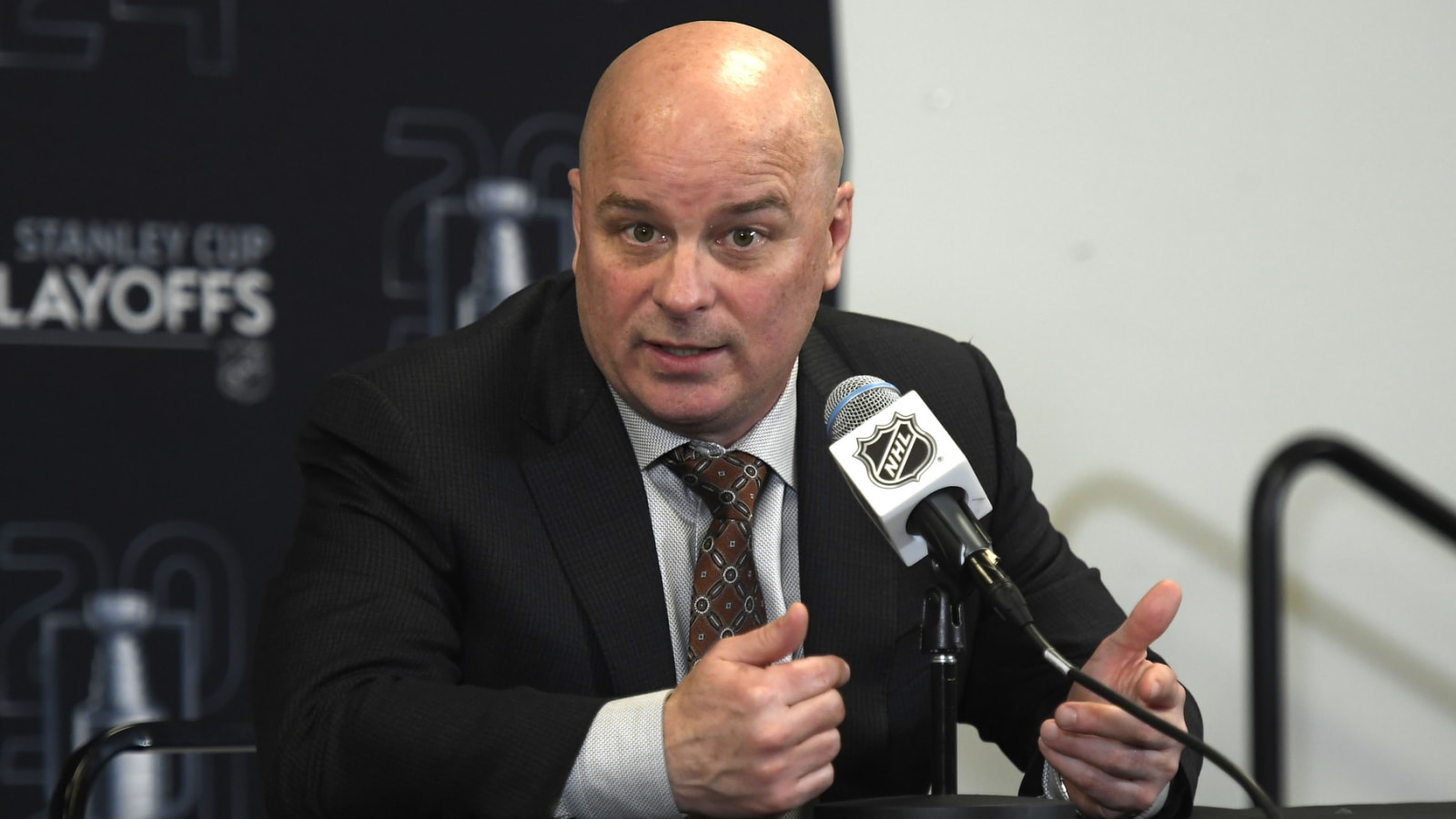 A Frustrated Jim Montgomery Feeling the Heat?