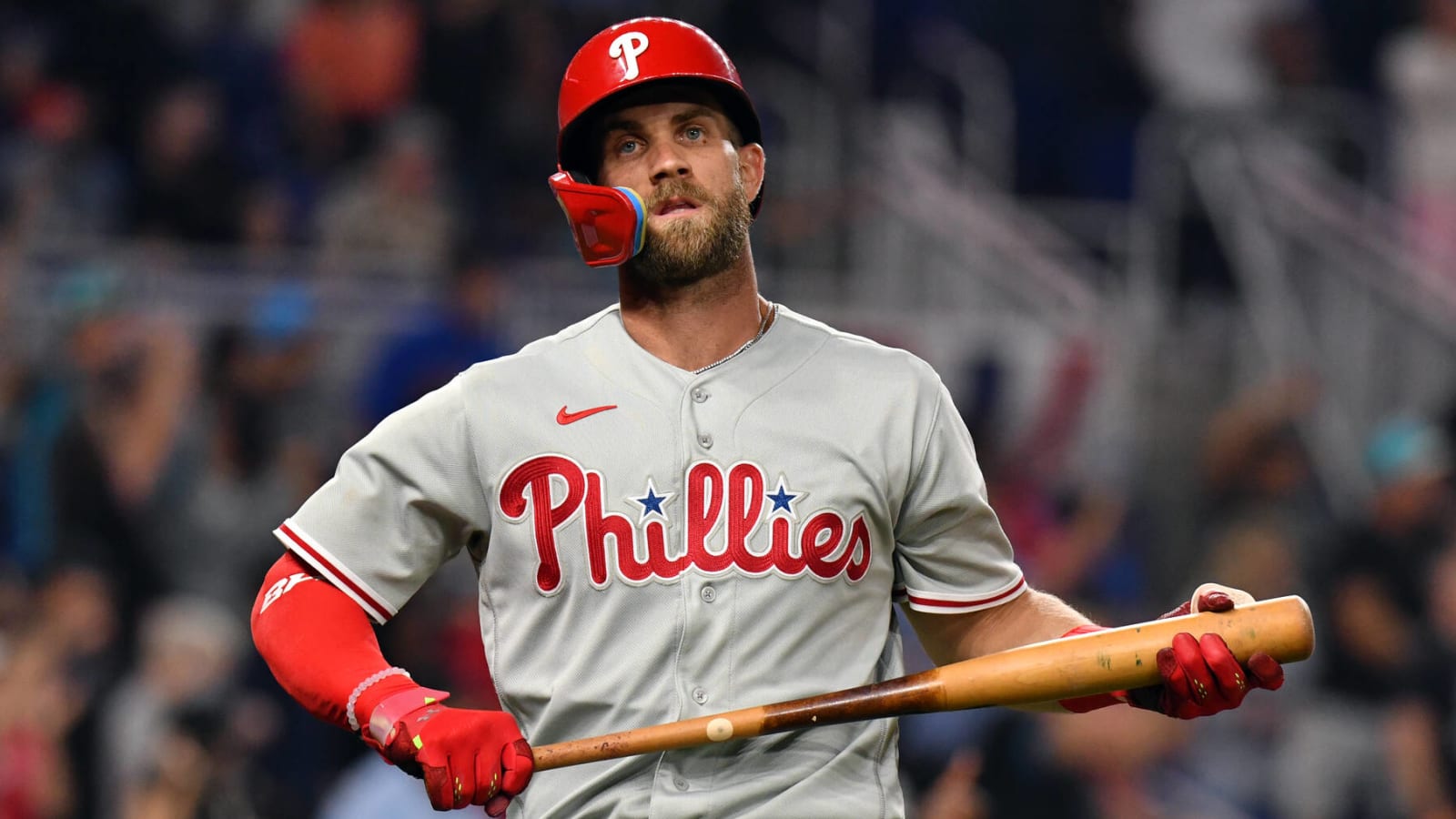 Bryce Harper to remain DH while nursing elbow strain