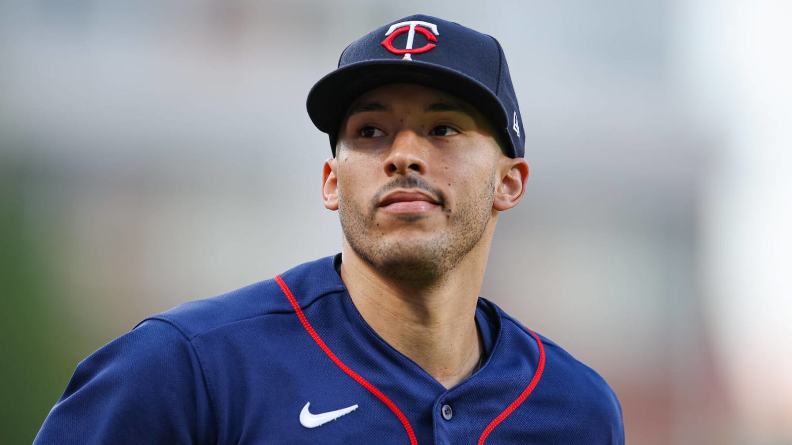 Carlos Correa avoids fractured finger, won't go on IL