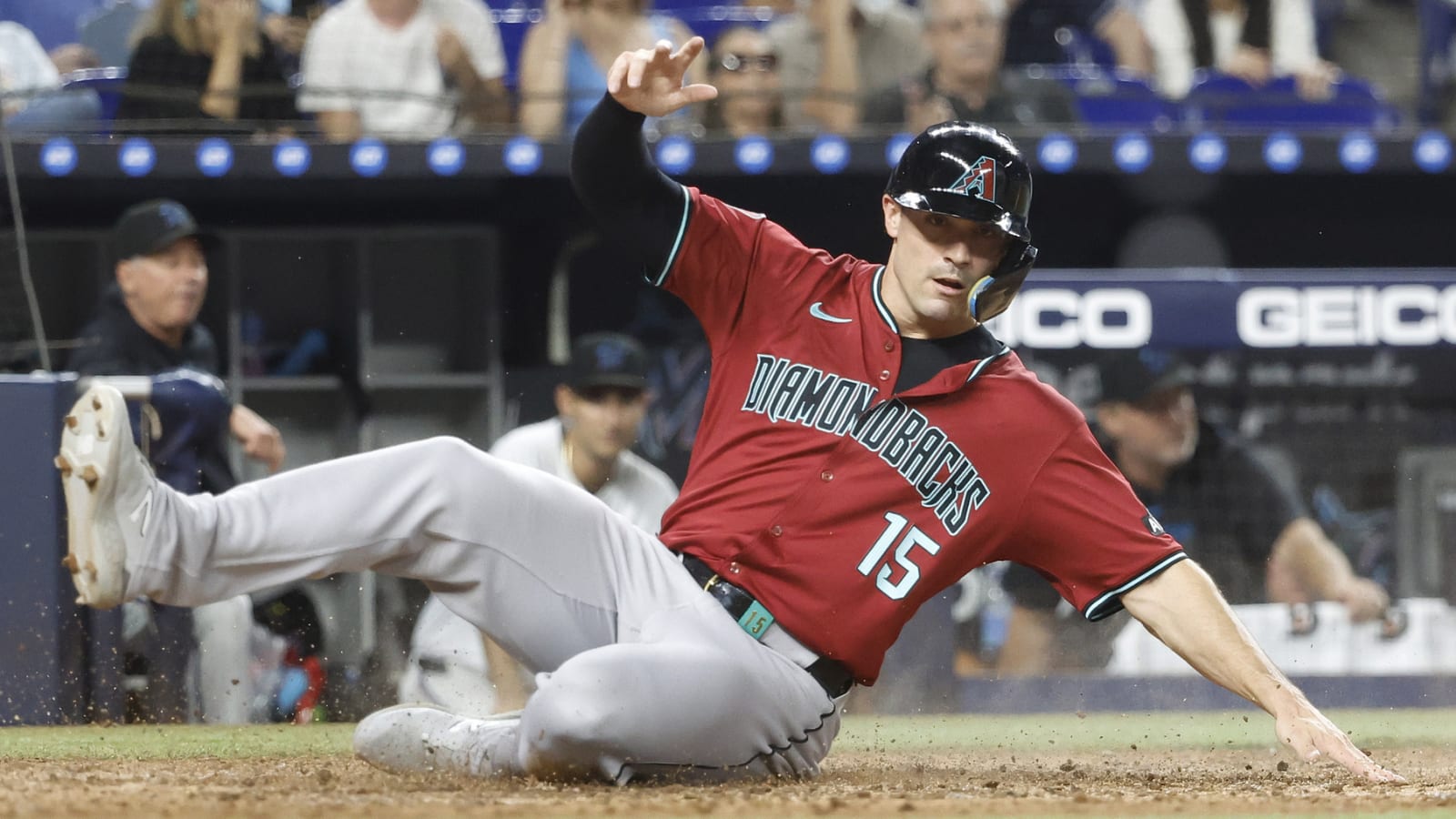 Diamondbacks re-signing veteran OF on one-year deal
