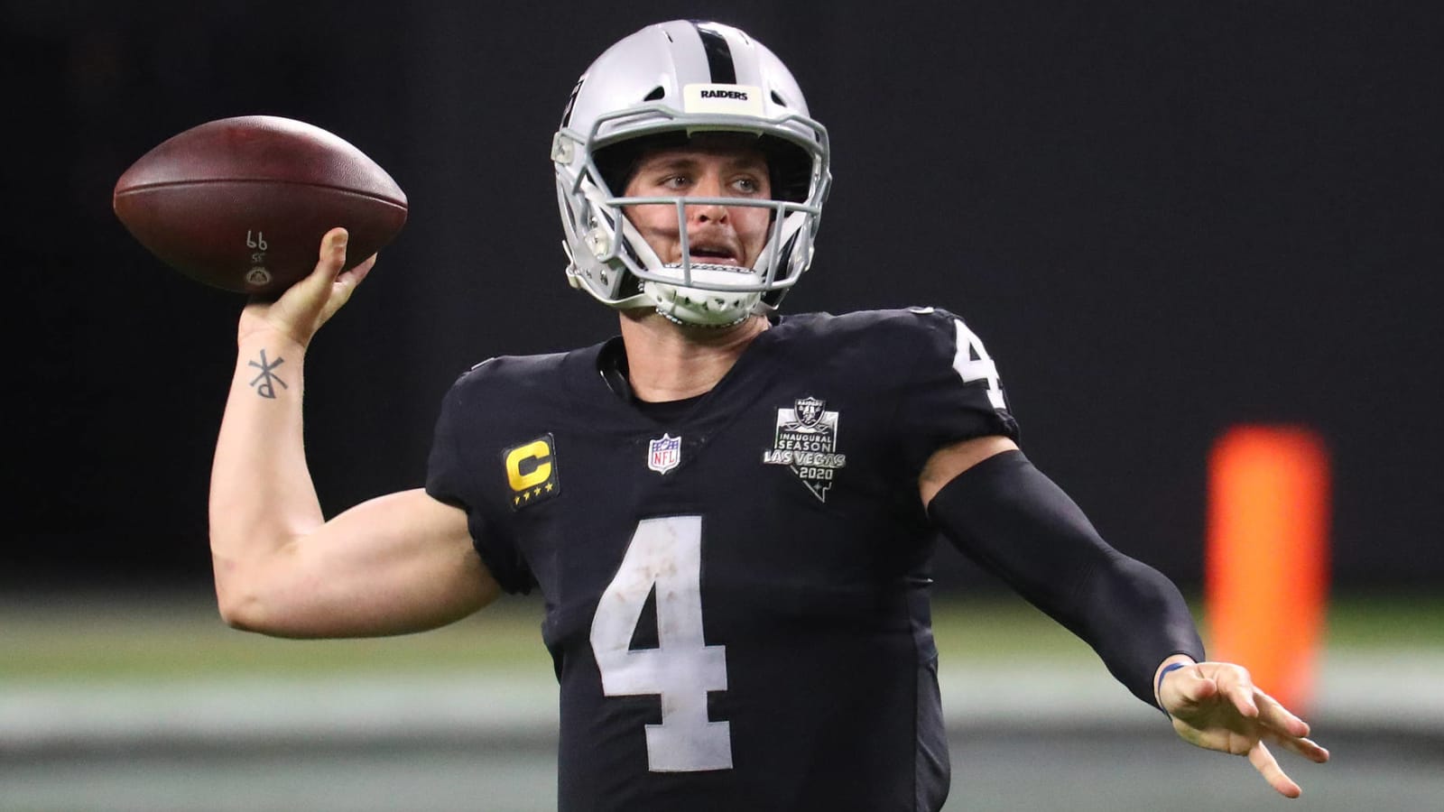 Raiders reportedly open to trading Derek Carr