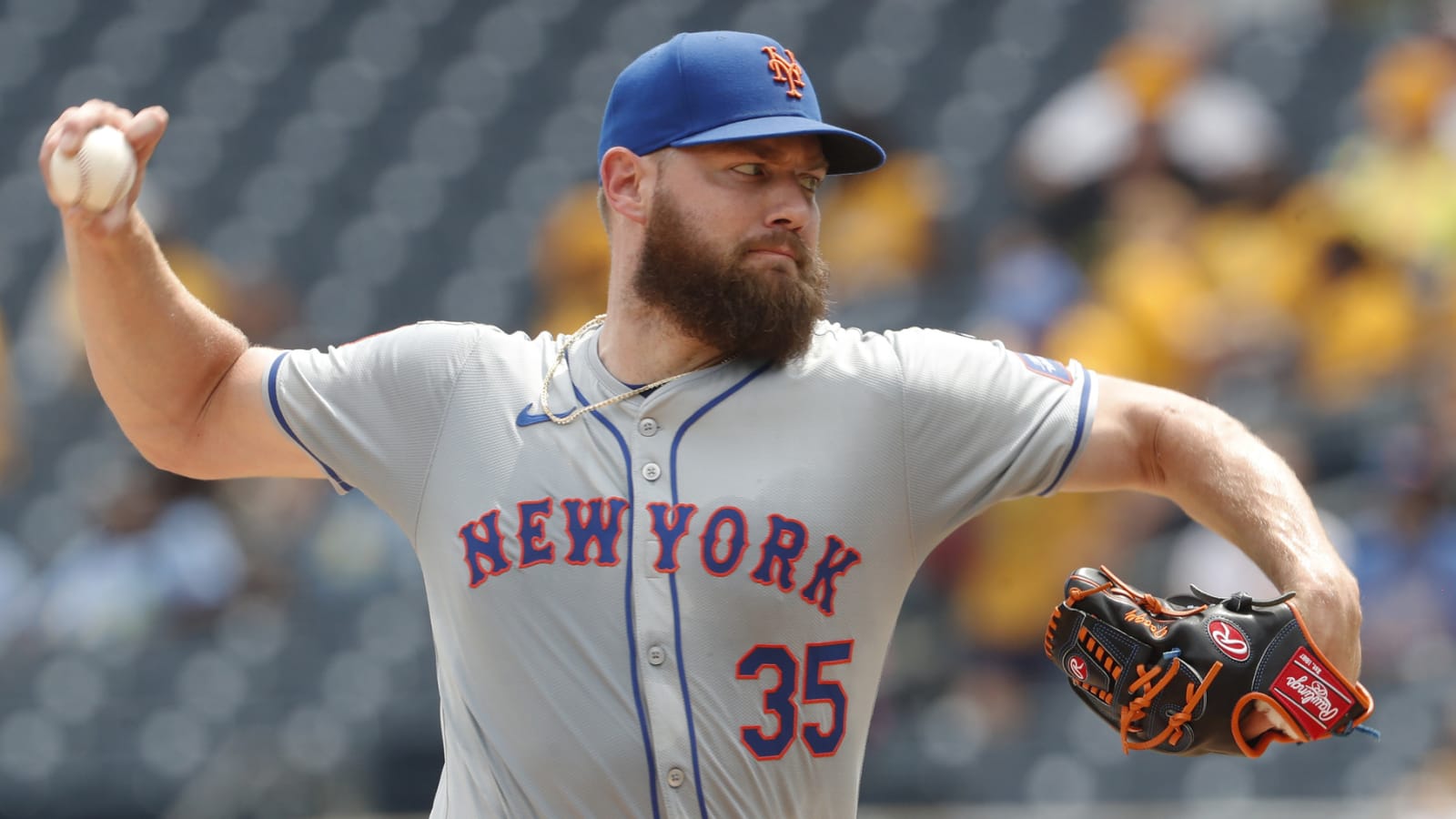 Rangers add veteran pitcher on minors contract