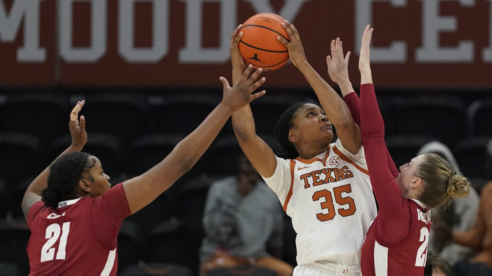 No. 5 Texas women make statement against No. 18 Alabama