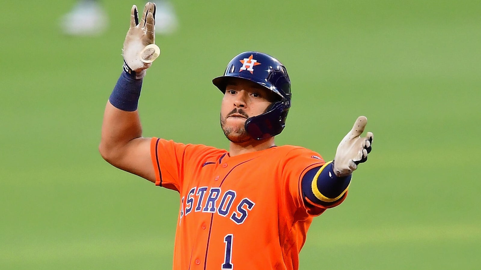 Report: Carlos Correa, Astros avoid arbitration