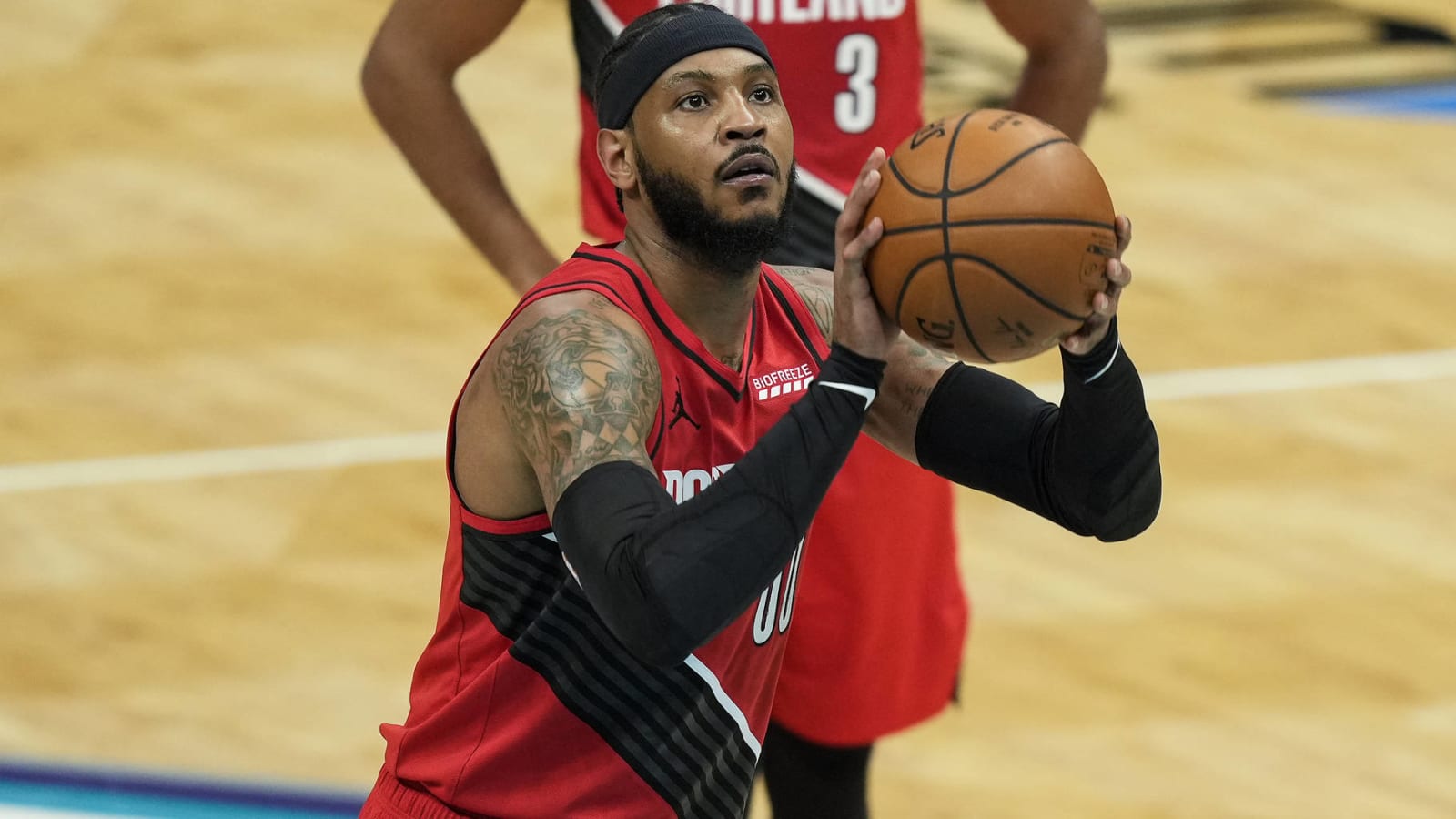 Carmelo Anthony signs one-year deal with Lakers