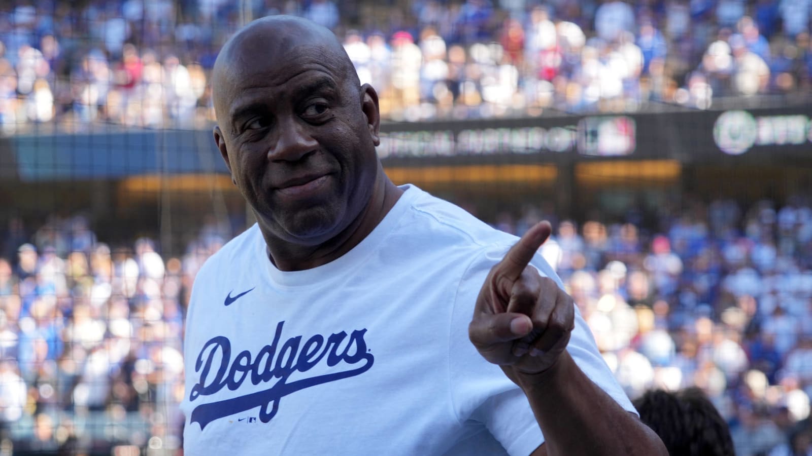 Magic Johnson reacts to Lakers bench altercation