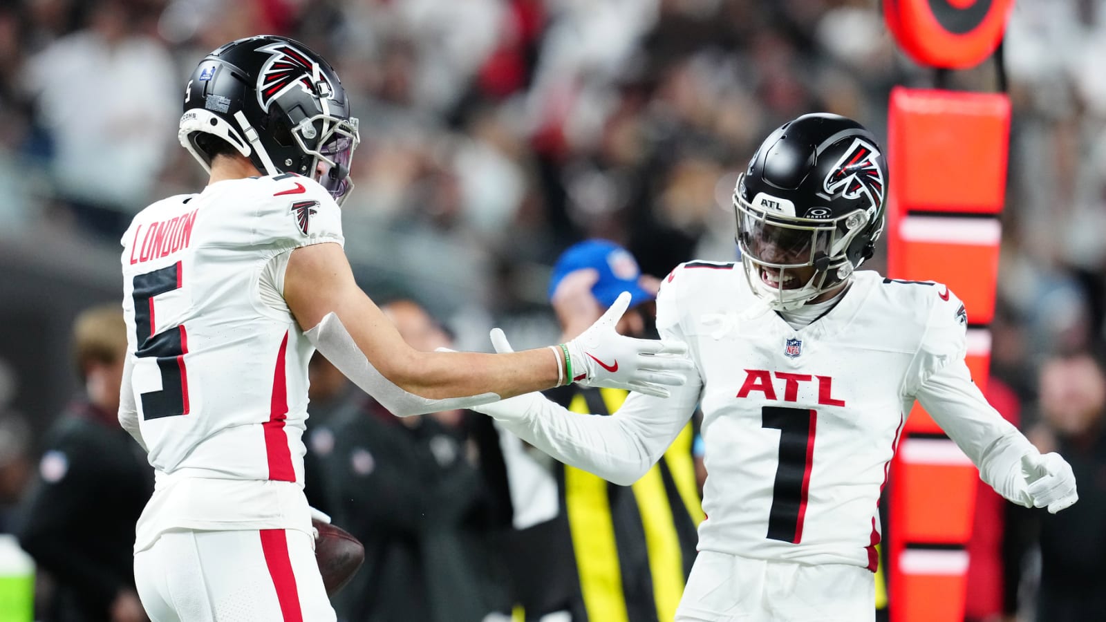 Falcons hold off Raiders to stay alive in NFC South