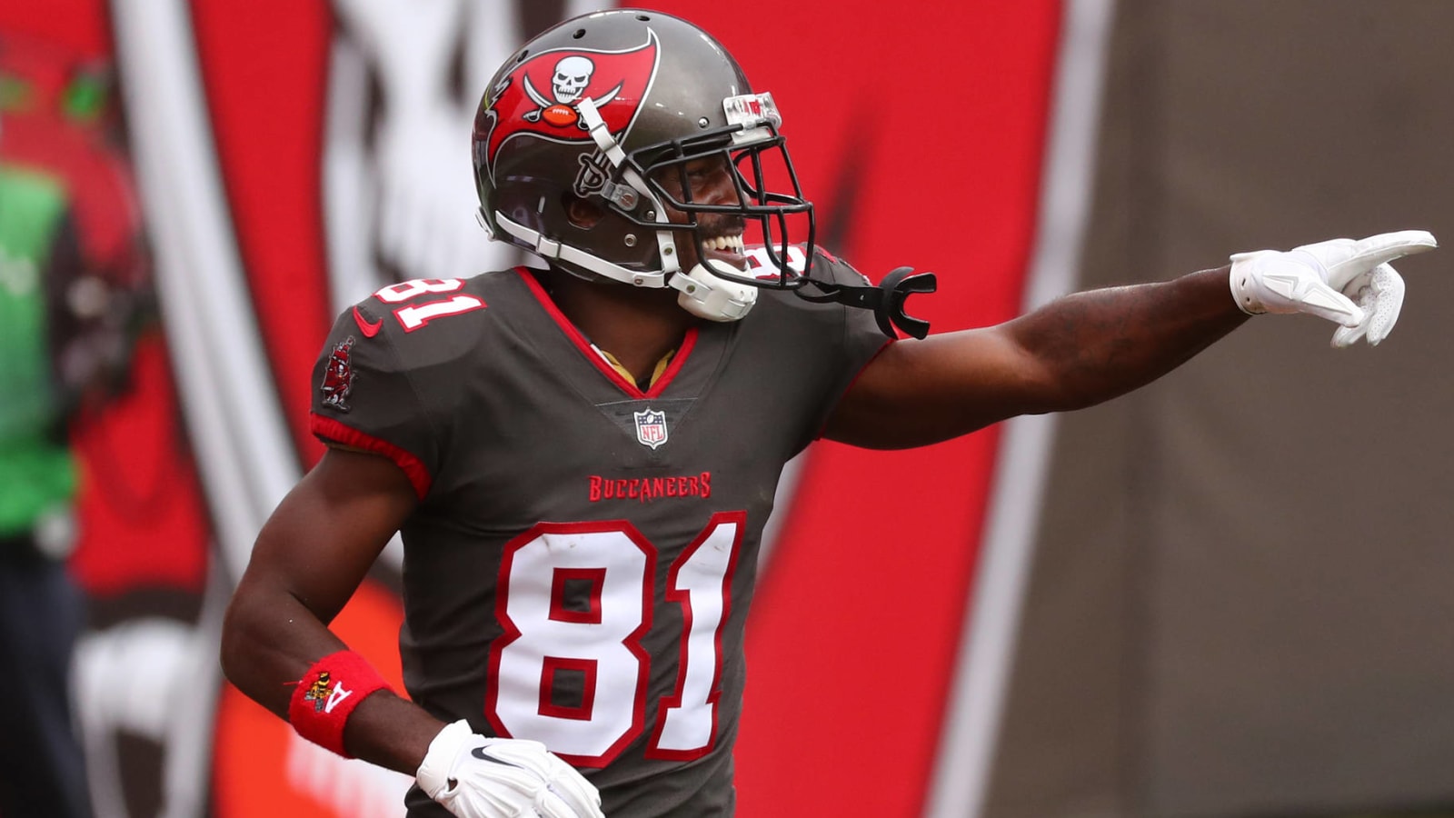 Bruce Arians: Antonio Brown 'getting close'