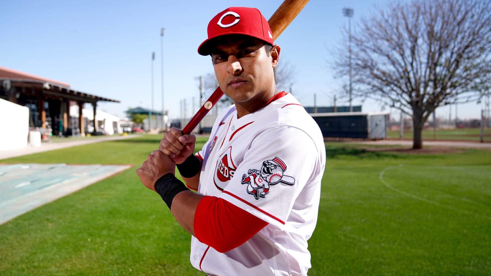 Reds activate Donovan Solano from IL