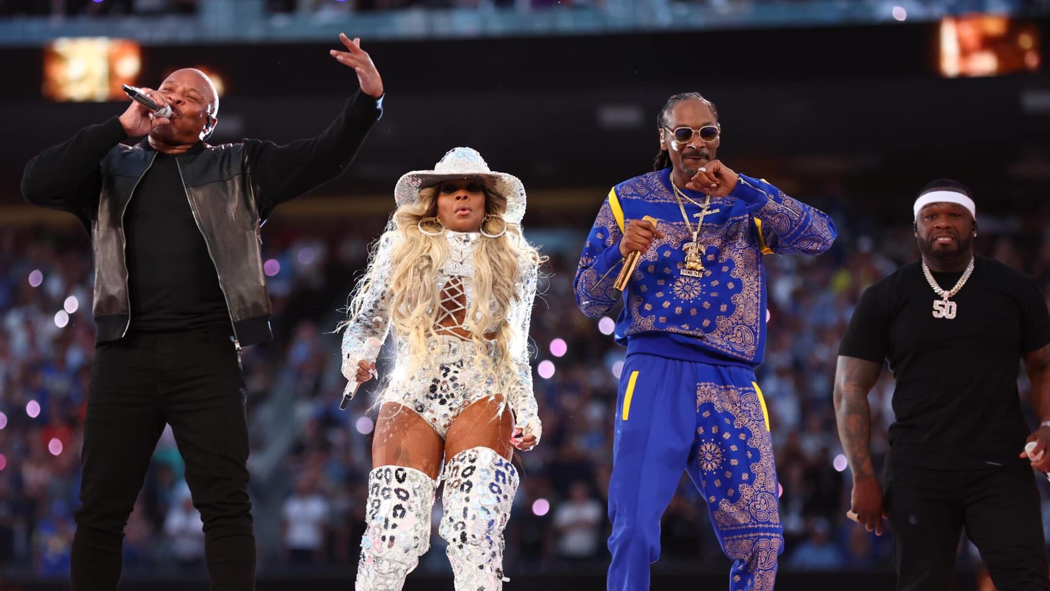 NFL world reacts to epic Super Bowl halftime show