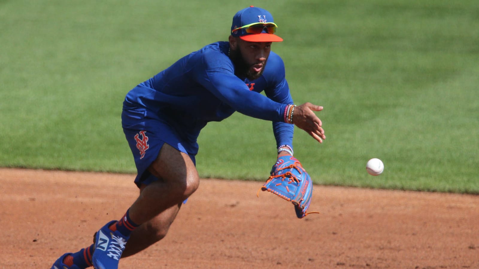 Reds have considered pursuit of SS Amed Rosario