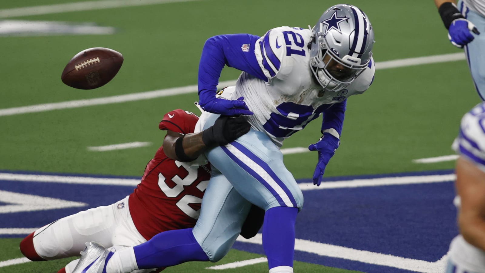 Ezekiel Elliott: No 'specific answer' to fumbling problem