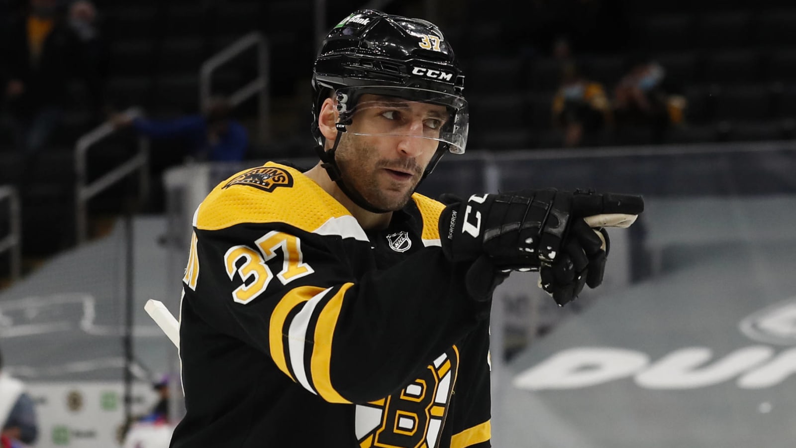 Bruins begin extension talks with Patrice Bergeron