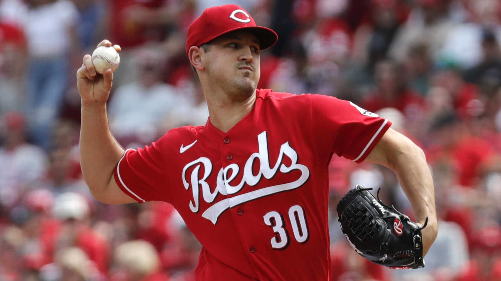 Twins interested in Reds starter Tyler Mahle?