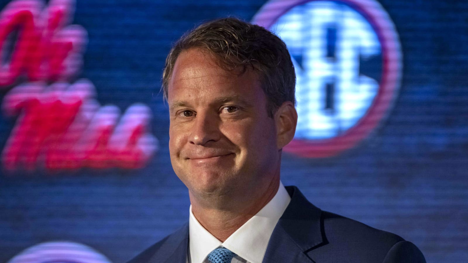 Lane Kiffin cracks self-deprecating joke amid weight loss