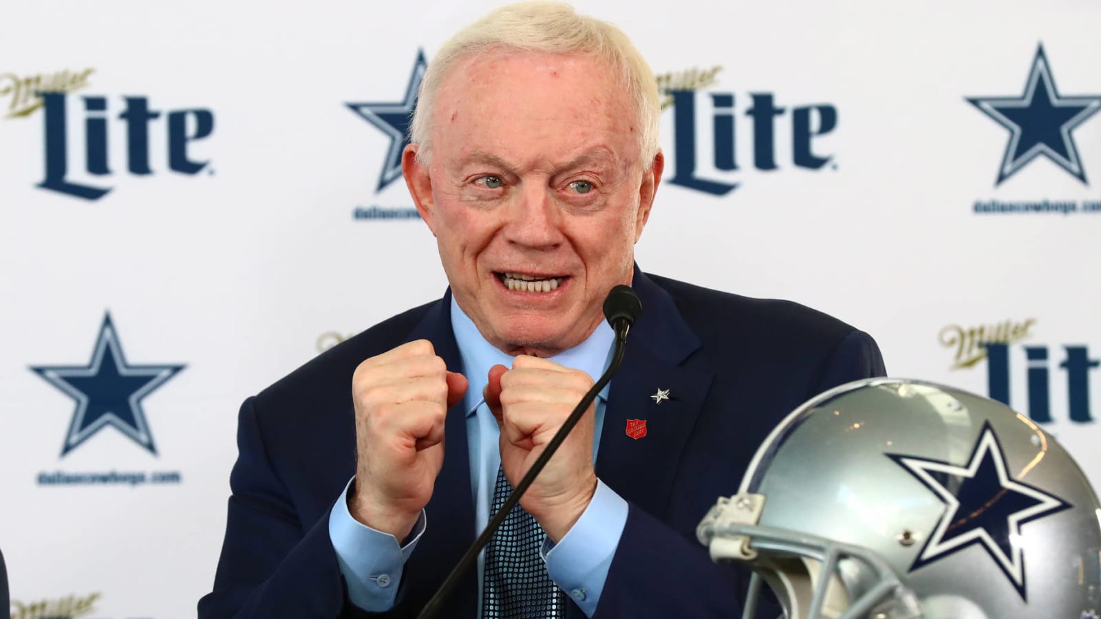 Jerry Jones has not decided if he will change stance on players protesting during national anthem
