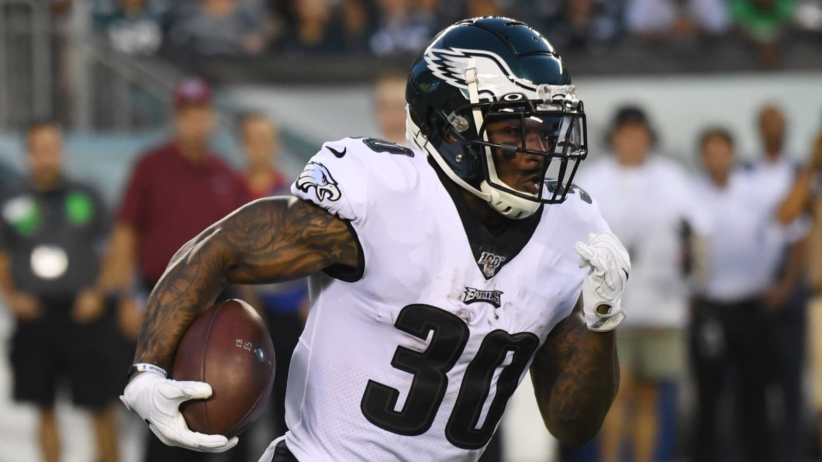 Eagles reportedly come to terms to re-sign RB Corey Clement