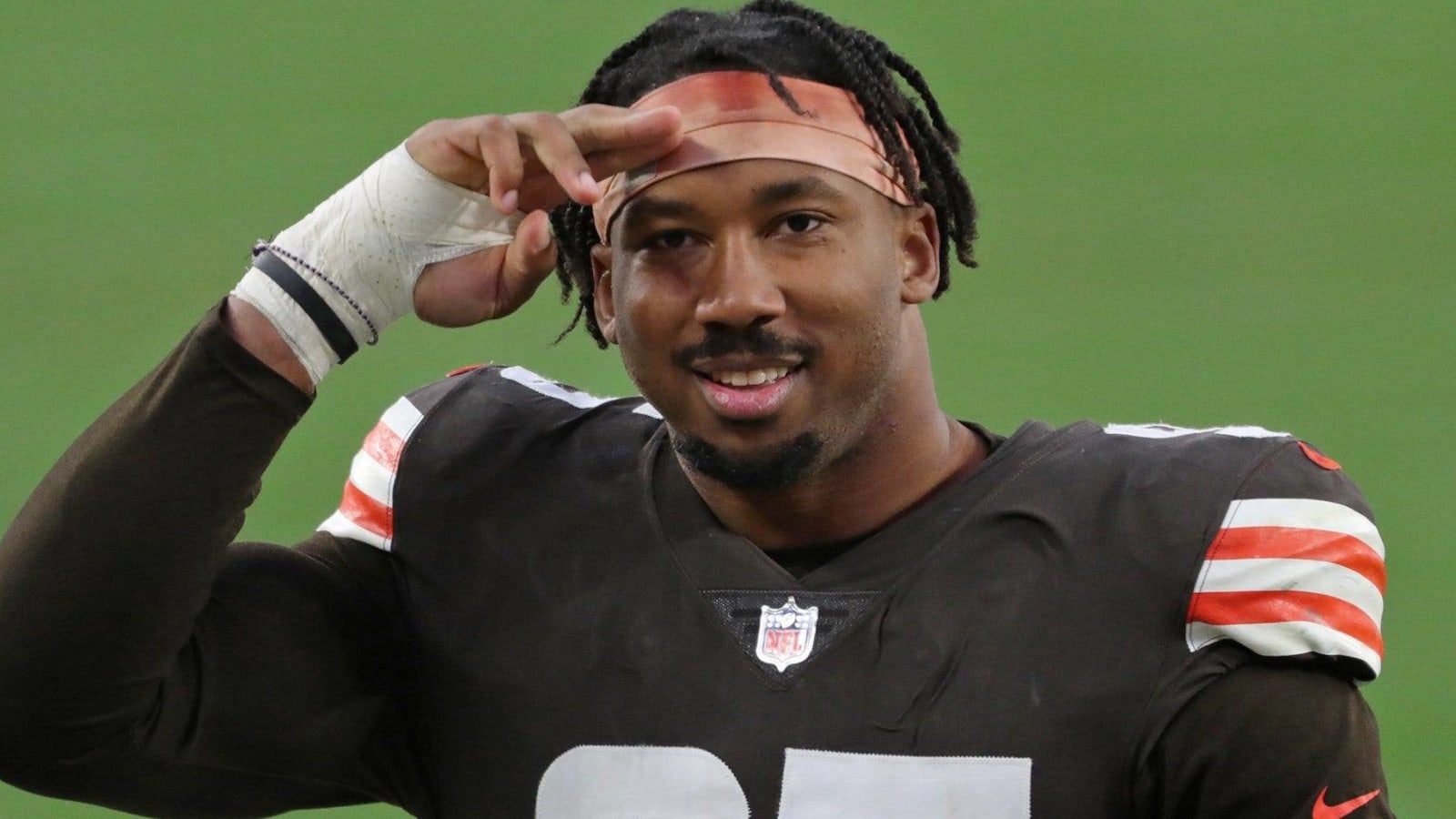 Browns 'retire' Myles Garrett from offseason basketball