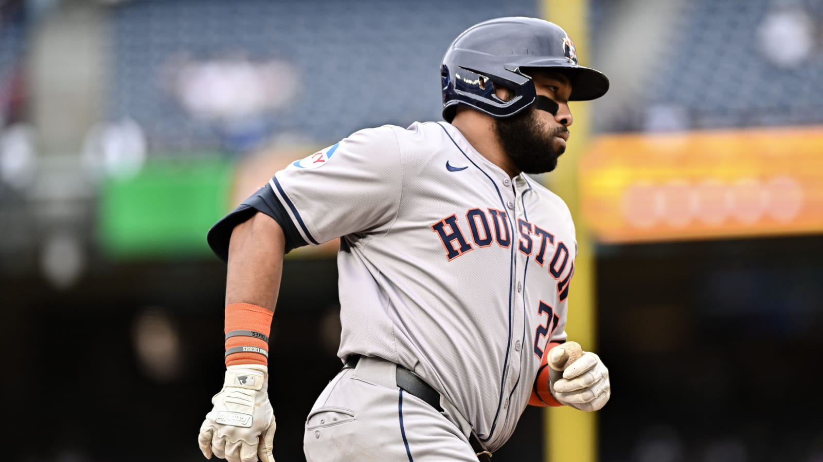 Astros want this first baseman to 'grab the bull by the horn'