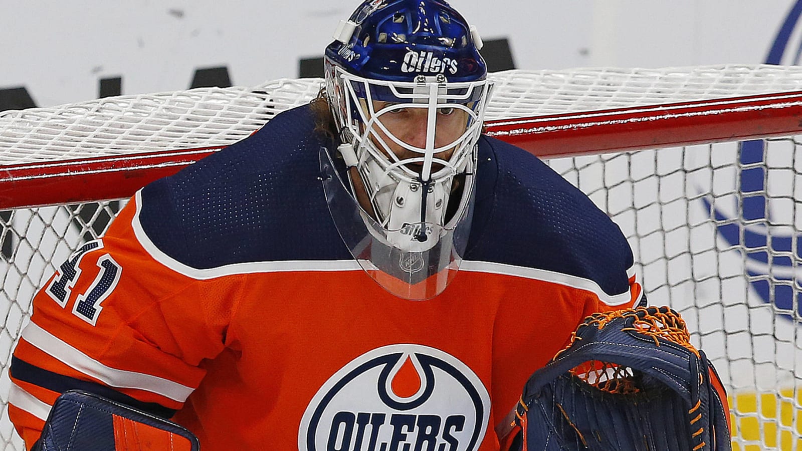 Oilers activate goaltender Mike Smith from IR