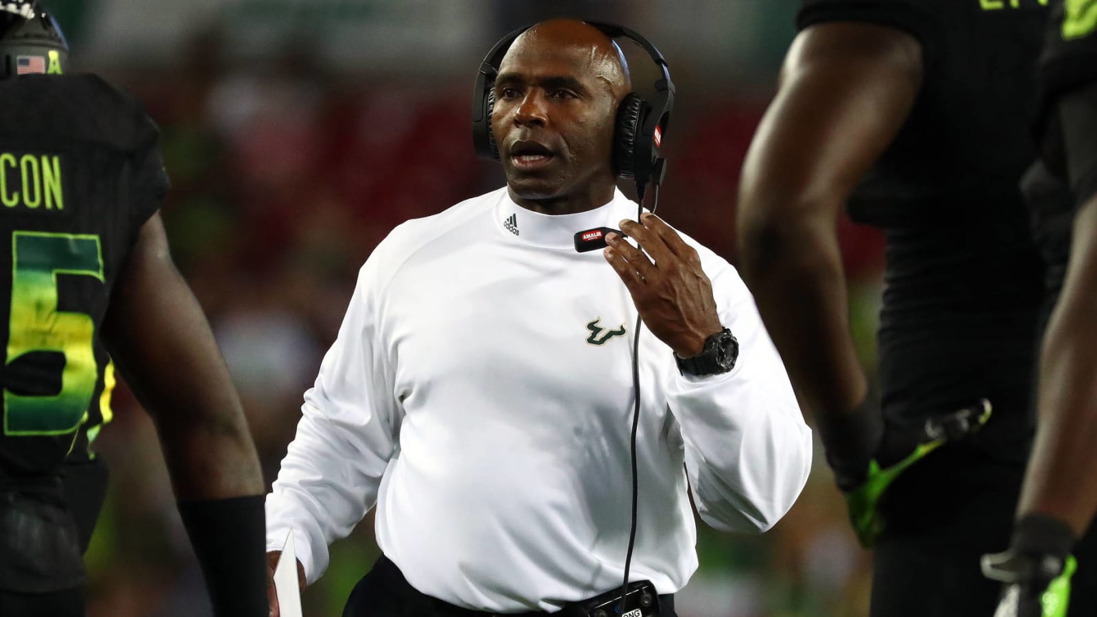 Charlie Strong likely to join Meyer’s staff with Jaguars