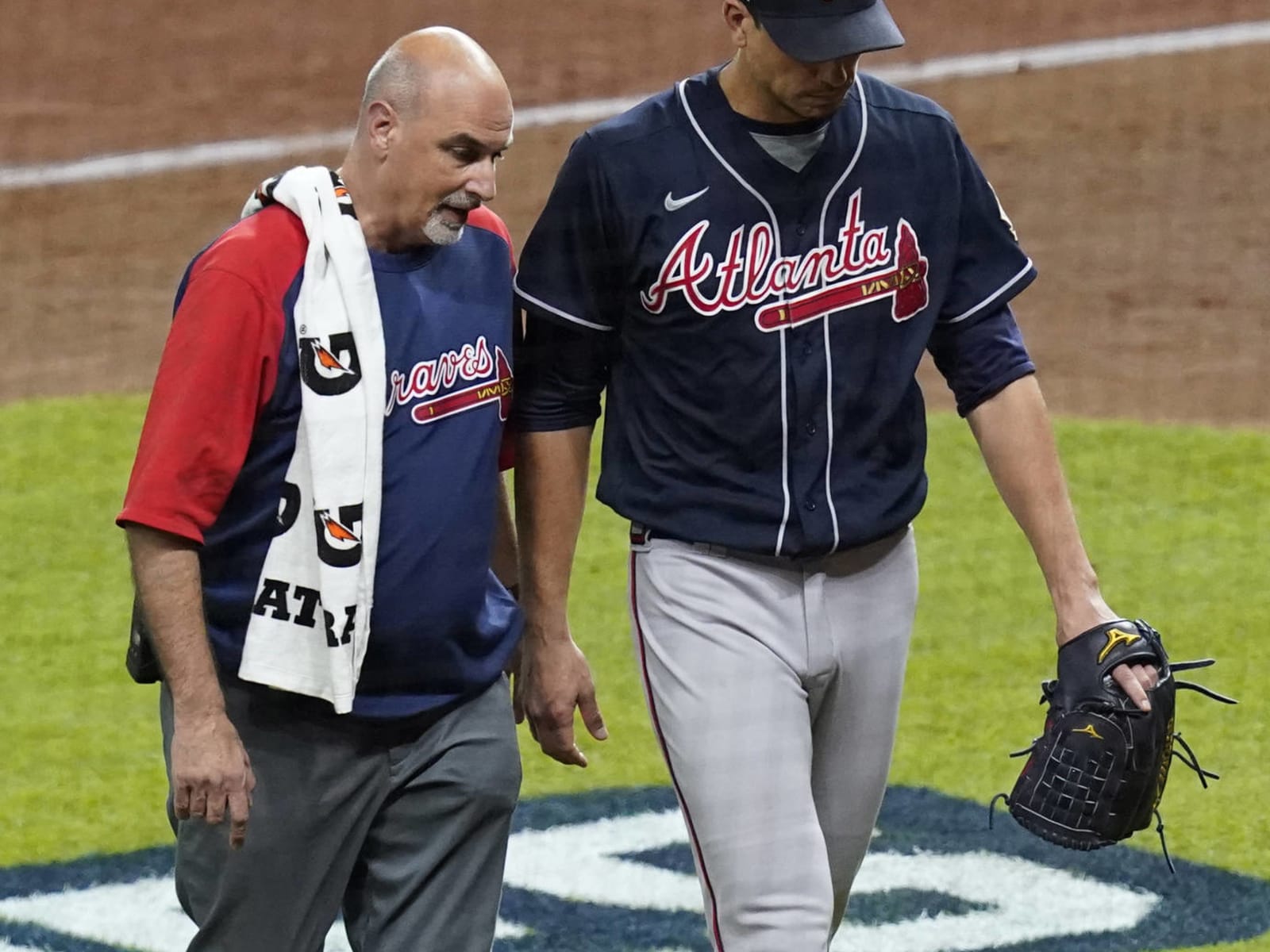 Braves starter Charlie Morton suffers broken fibula in Game 1 of