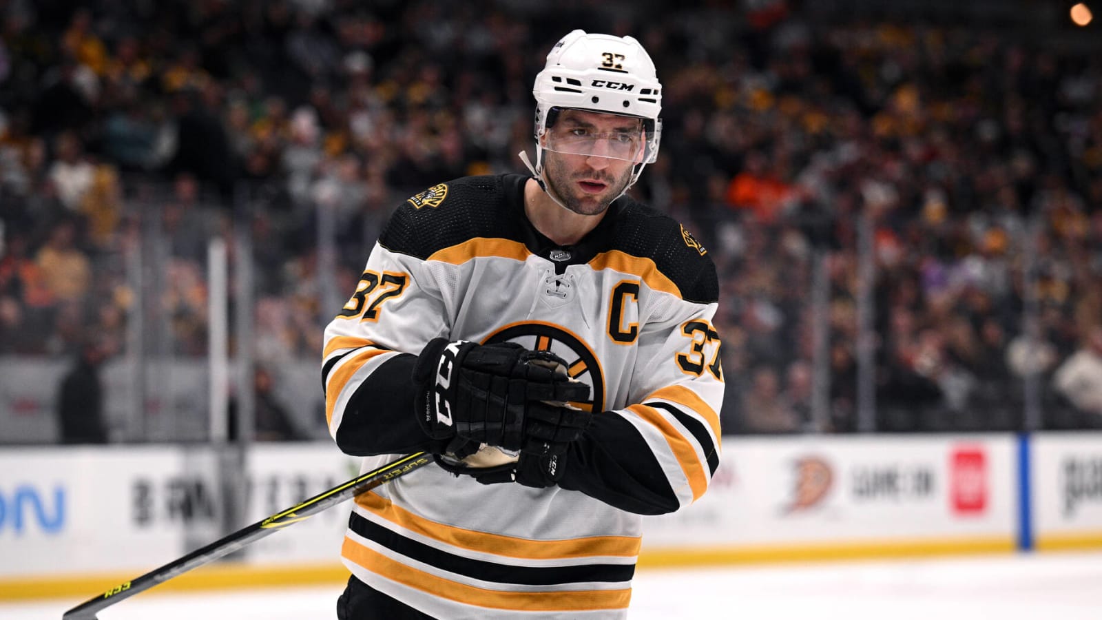 Bruins' Bergeron suffers setback, out Thursday vs. Lightning