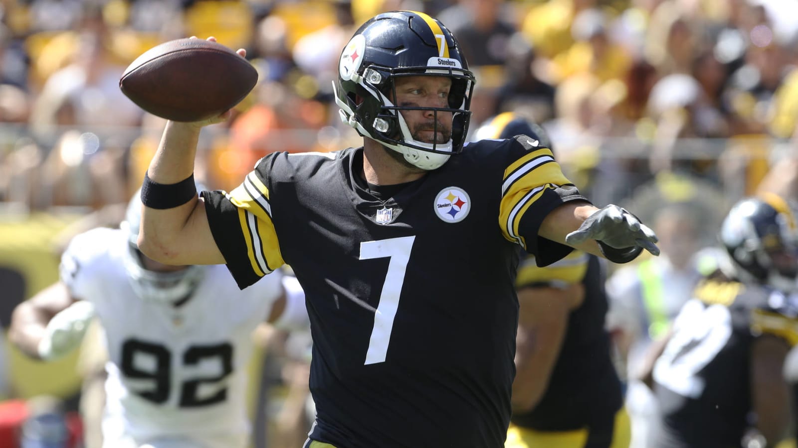 Report: 'Tension mounting' within Steelers over Big Ben’s play