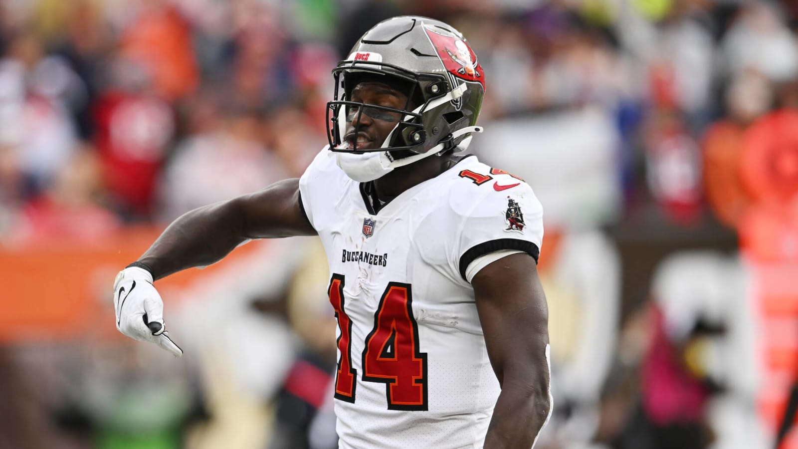 Bears should target Chris Godwin if Buccaneers elect to trade WR