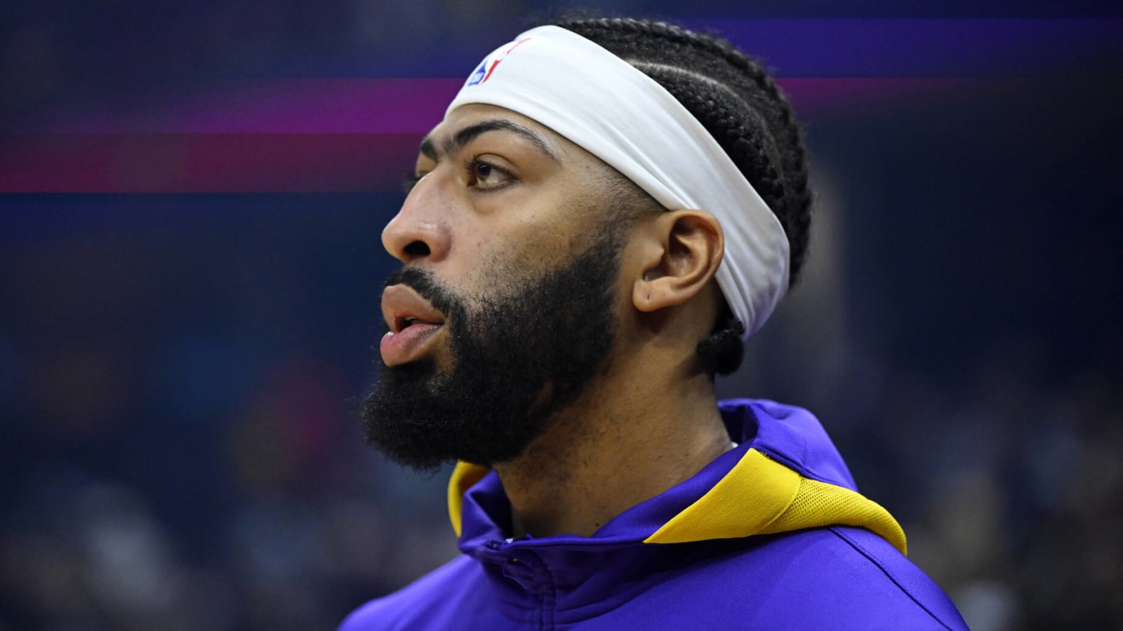 Lakers' Anthony Davis could return in a couple weeks