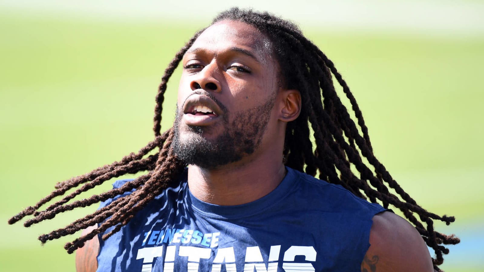 Titans place Jadeveon Clowney on IR with knee injury