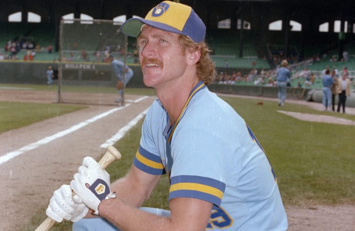 Milwaukee Brewers Robin Yount(19) in action during a game from his