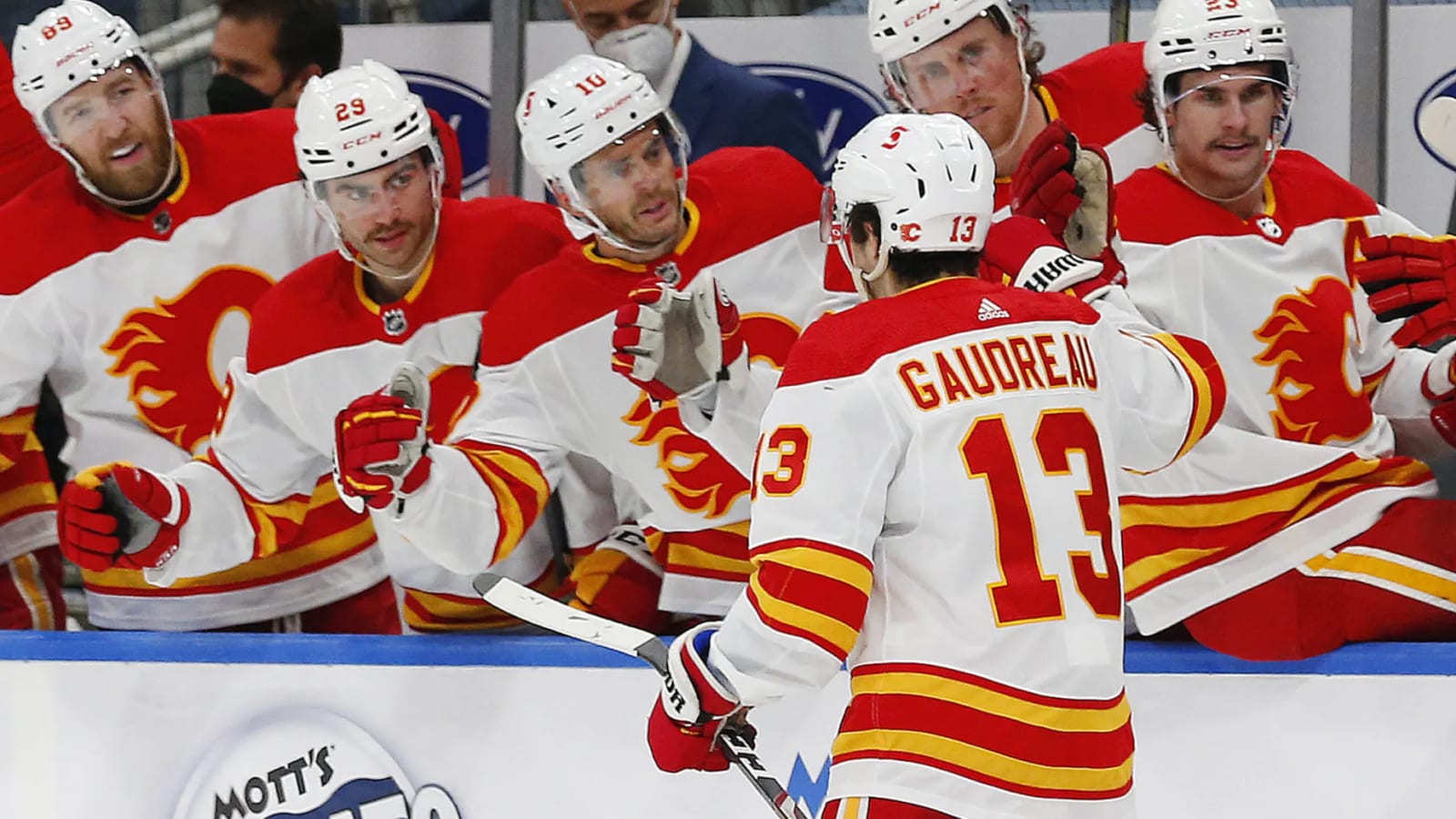 Oilers’ Derek Ryan on passing of Johnny Gaudreau: ‘The legend of Johnny Hockey will never be forgotten’