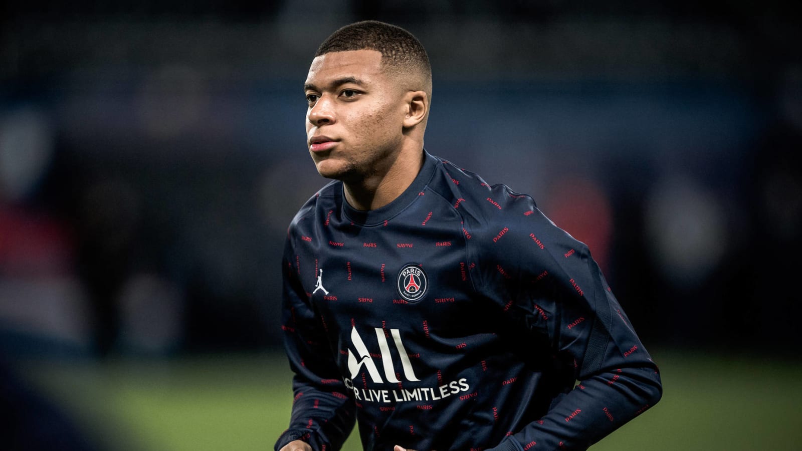 Kylian Mbappe talking with PSG about new deal?