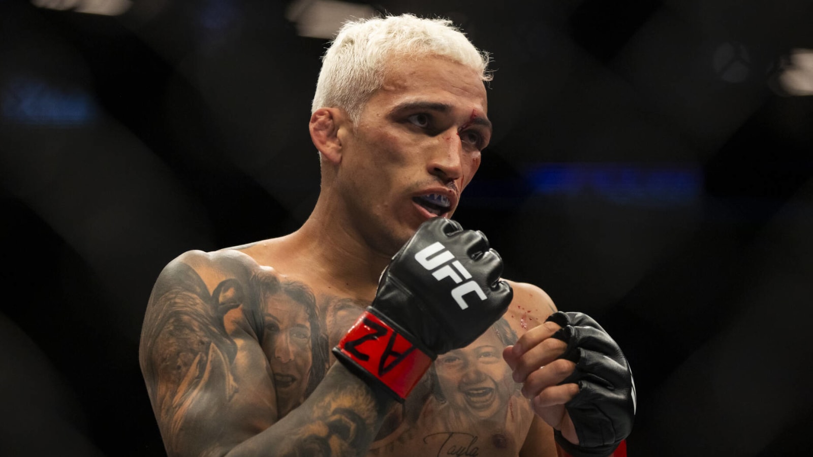 Charles Oliveira wants to fight Conor McGregor