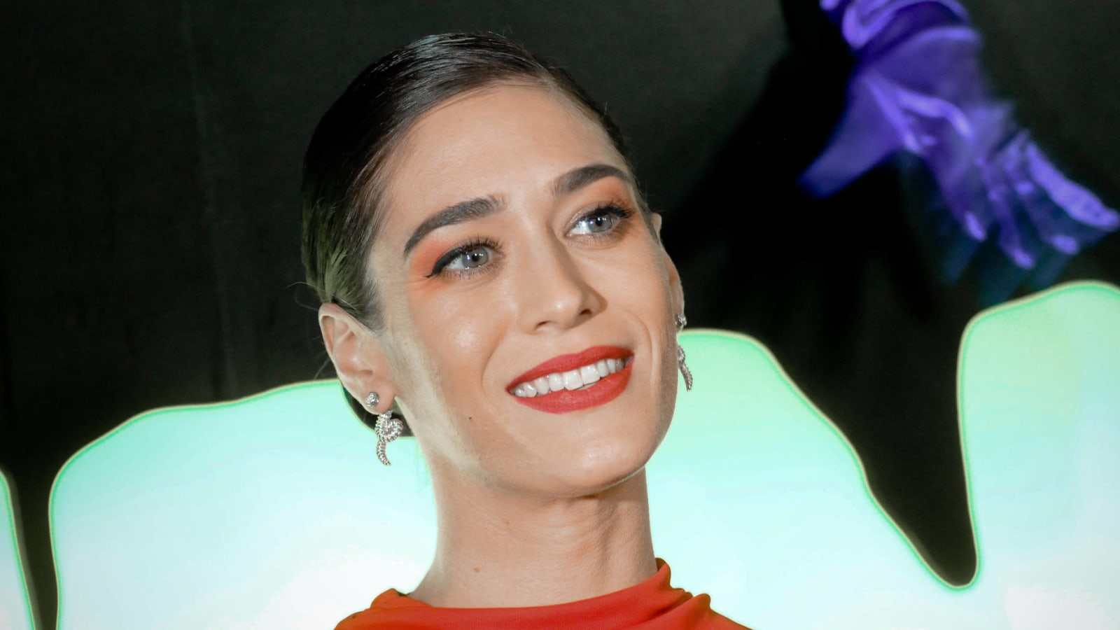 Lizzy Caplan to star in series based on 'Fatal Attraction'