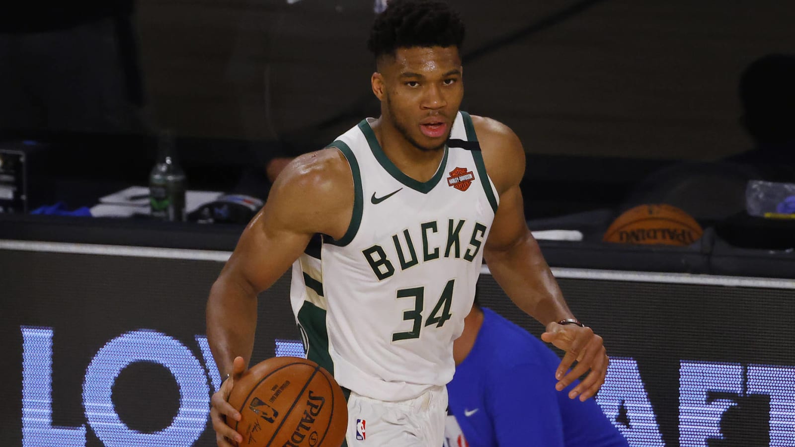 Giannis calls out Kyrgios for fueling Heat rumors